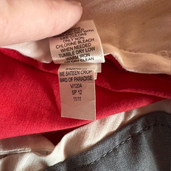 Banana Republic Sateen Crop Pants Bird of Paradise Pink Red Floral 10 Stretch - Picture 7 of 8